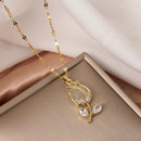 GARGANTILHA ROSA CRAVEJADA BANHADA EM OURO 18K